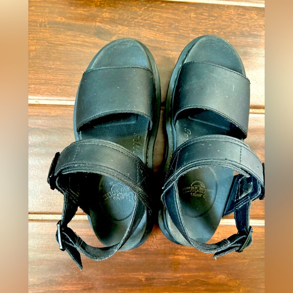 Dr. Martens Voss Sandal - Picture 2 of 4
